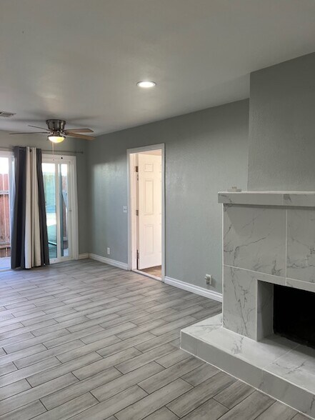 Building Photo - 16588 Vine St