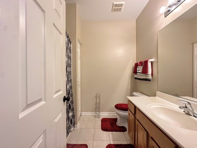 Building Photo - 2913 Concord Ln