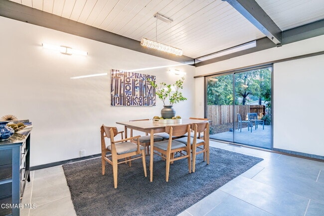 Building Photo - 1411 Ojai Rd