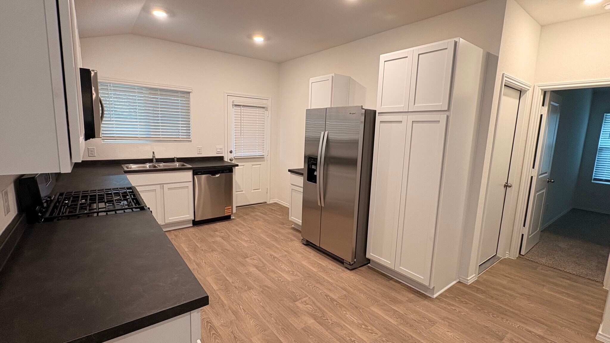 Building Photo - 316 Constanza Trl