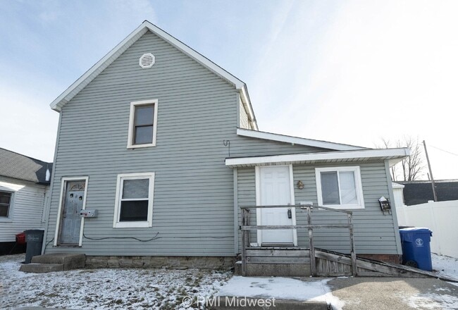 Building Photo - "Charming 1-Bedroom Retreat in Kokomo – Cozy 600 Sq Ft with Modern Comforts!"