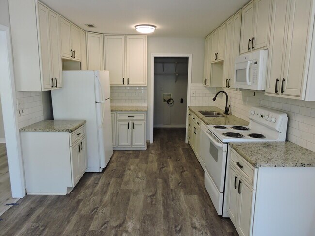 Building Photo - 311 John King Rd