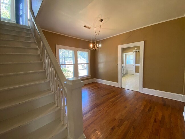 Building Photo - 3 Bedrooms, 1 Bathroom - West Rome House