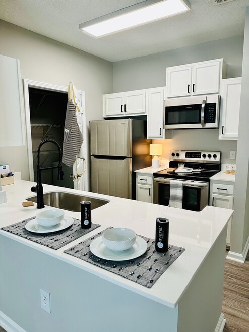 Building Photo - Avana Long Point