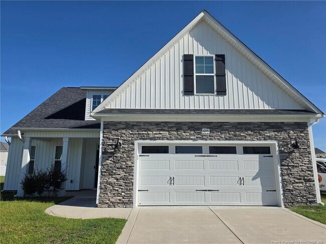Building Photo - 644 Amusement Dr