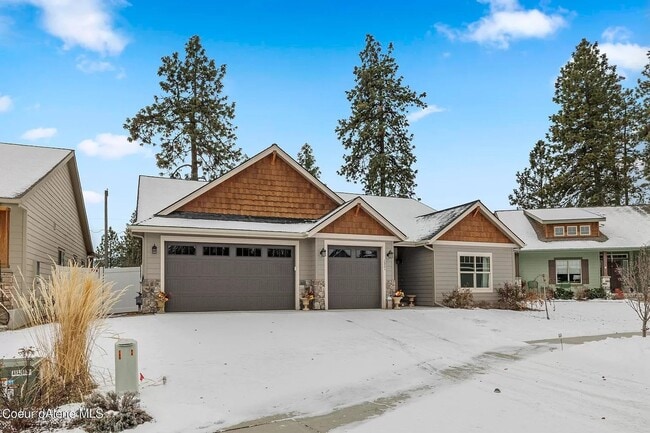 Building Photo - Luxurious Single-Level Rancher in Post Falls