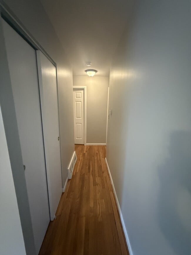 Building Photo - 5099 Wyandot Pl