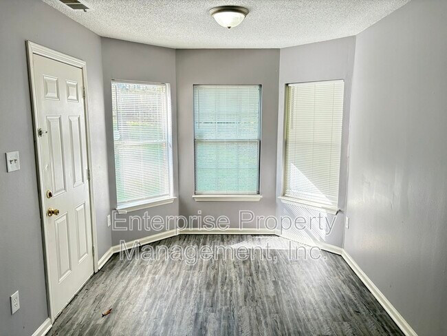 Building Photo - 4429 S Cedar Bark Cove