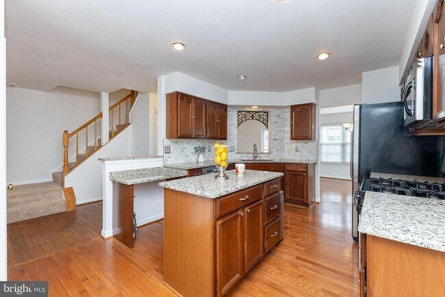 Building Photo - 6751 Jenny Leigh Ct