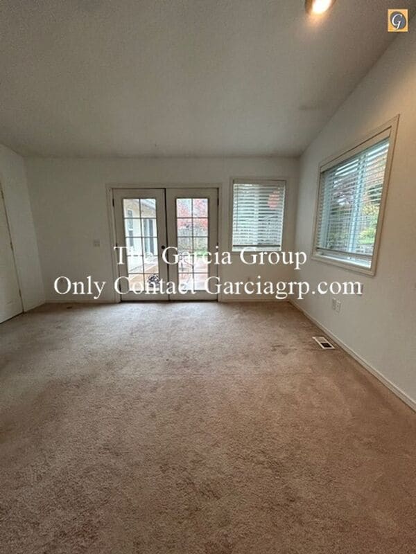 Building Photo - 14465 SE Bevington Ct