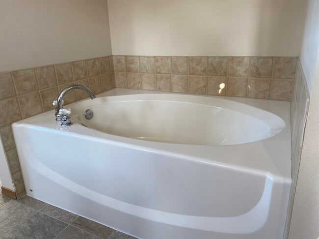 Building Photo - 20379 Corbridge Rd SE