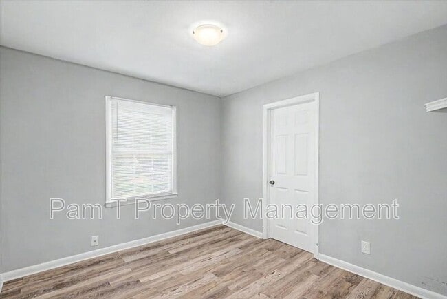 Building Photo - 1719 E 59th St