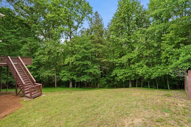 Building Photo - Spacious Renovated Home on a Quiet Cul-de-Sac Single-family · Professionally managed · Move-in ready