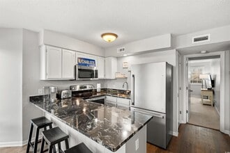 Building Photo - 1500 Cenith Dr