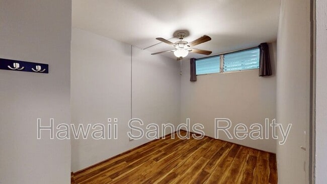 Building Photo - 2050 Nuuanu Ave