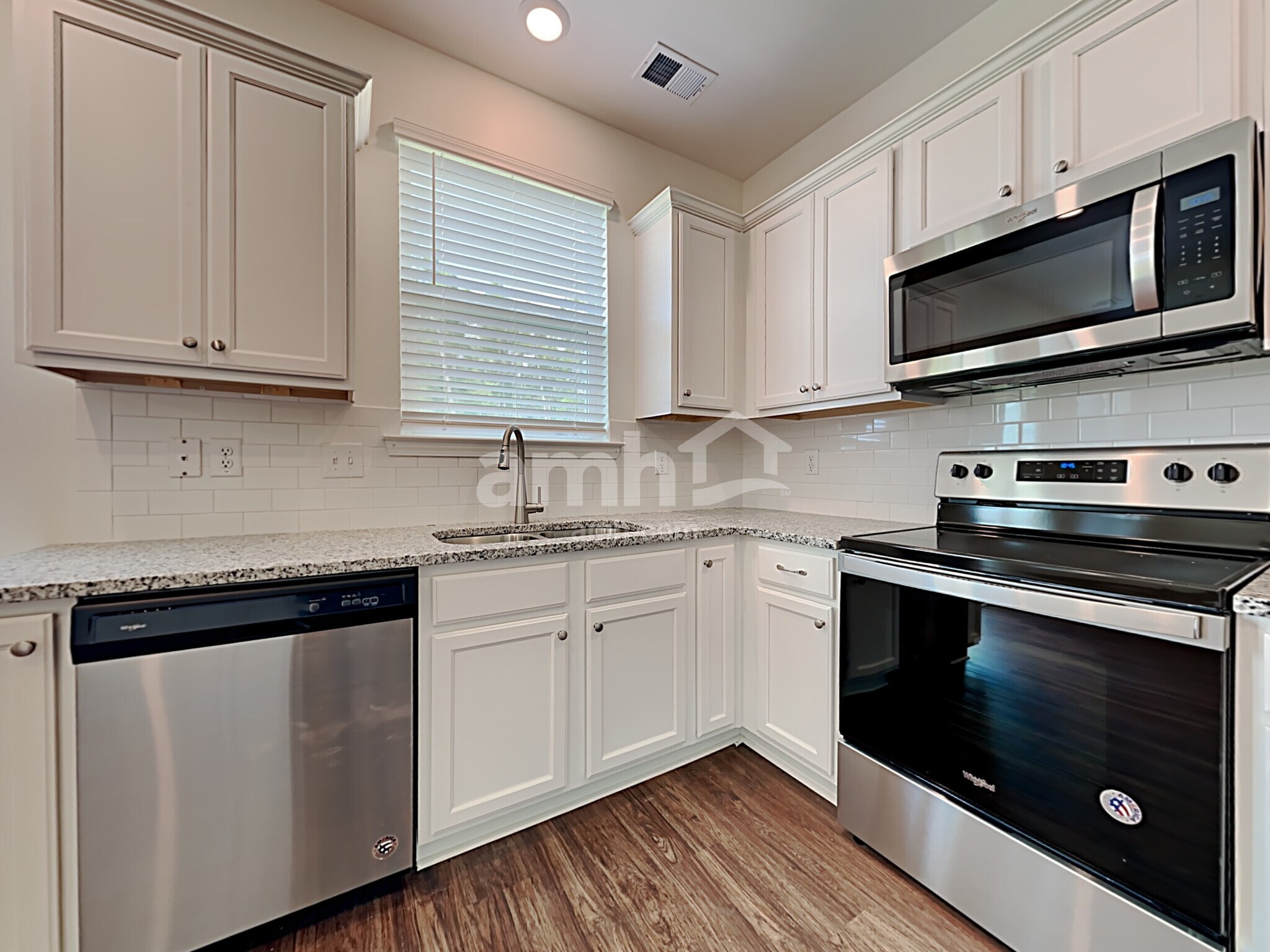 Building Photo - 281 Bering Ln