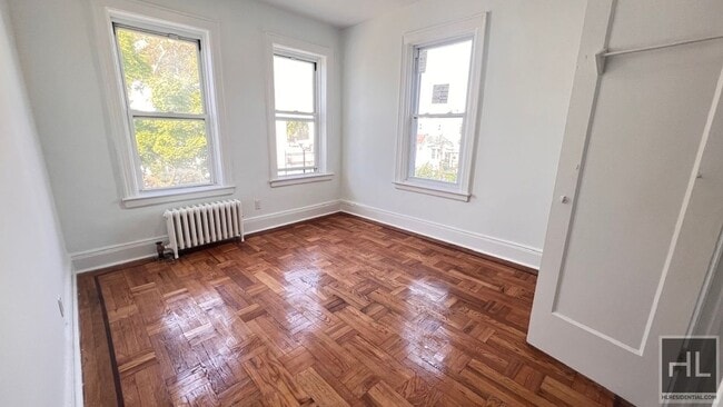 Building Photo - 1358 E 38th St