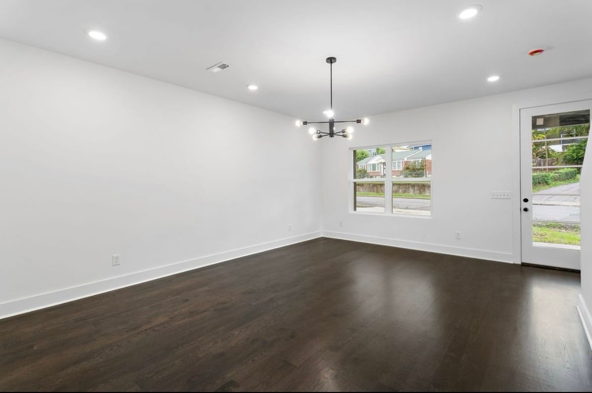 Building Photo - 2142 18th Ave N