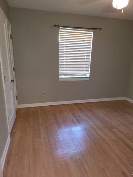 Building Photo - 715 N Buffum St