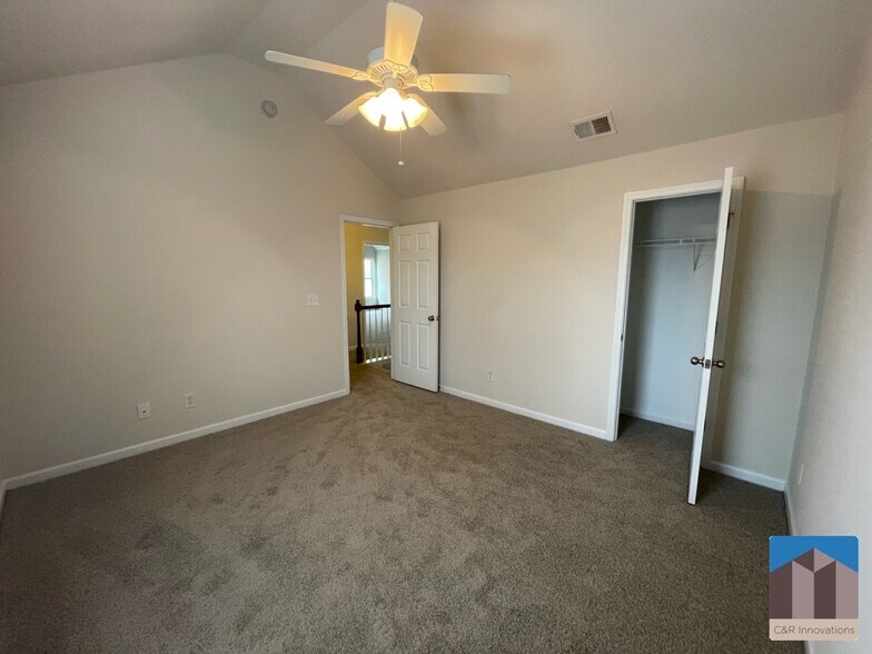 Building Photo - 4205 Pointe Vecchio Cir