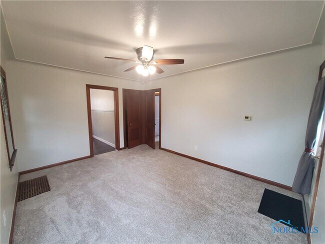 Building Photo - 3329 Jeannette Ave