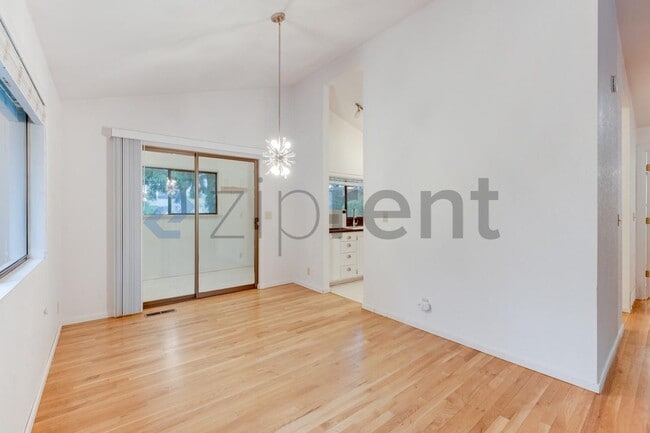 Building Photo - 1614 NE 199th Ct