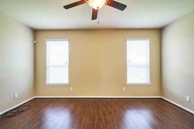 Building Photo - 1218 Maple Ace Dr