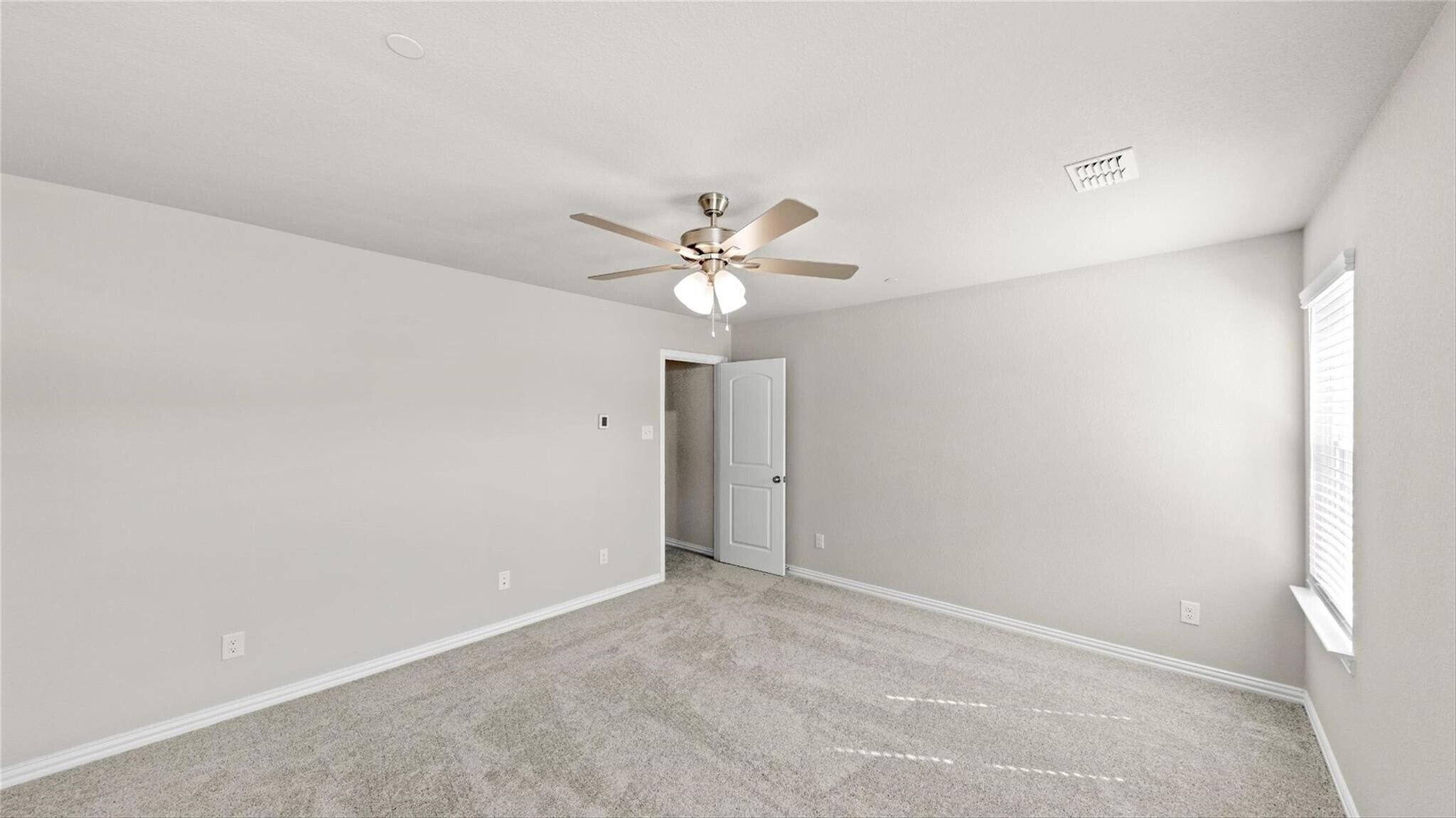 Building Photo - 3716 Paradise Way