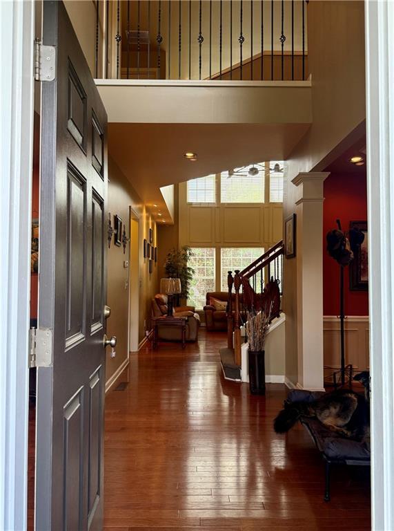 Building Photo - 585 Marylebone Dr