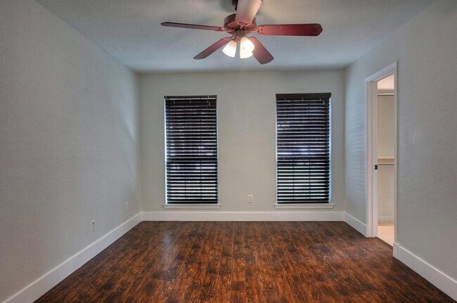 Building Photo - 5103 Temple Bell Dr