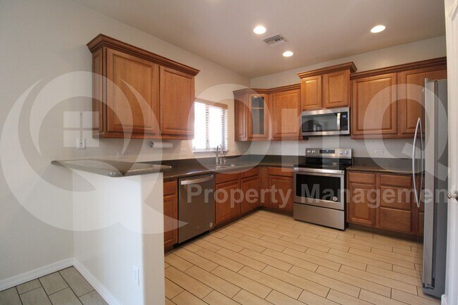 Building Photo - 7531 E Majestic Palm Ln