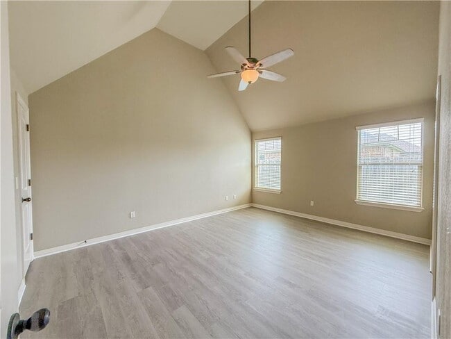 Building Photo - 4303 SW Slate Ln
