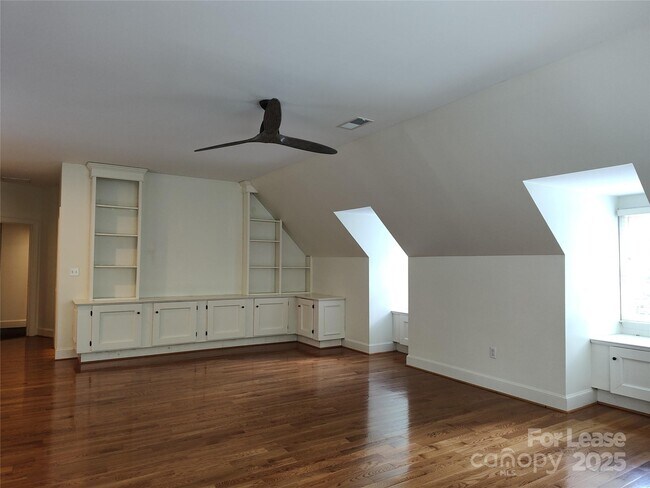 Building Photo - 5630 Colony Rd