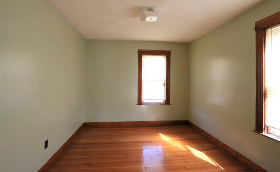 Building Photo - 59 Conwell Ave