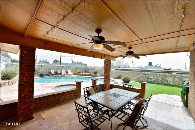 Building Photo - 7830 Basswood Ave