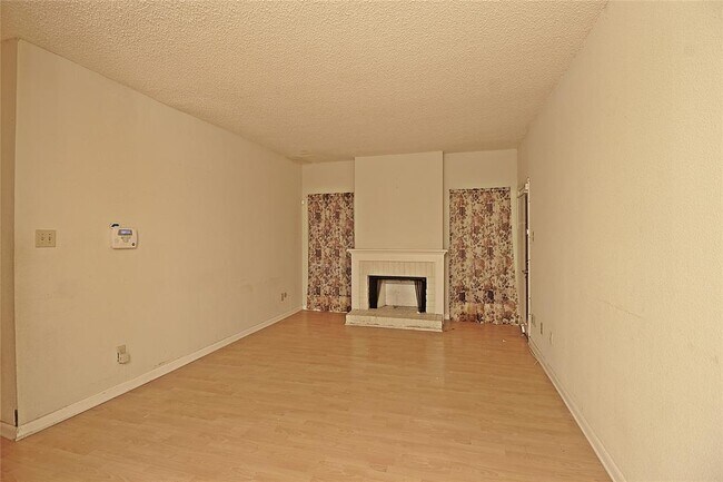 Building Photo - 10053 Westpark Dr