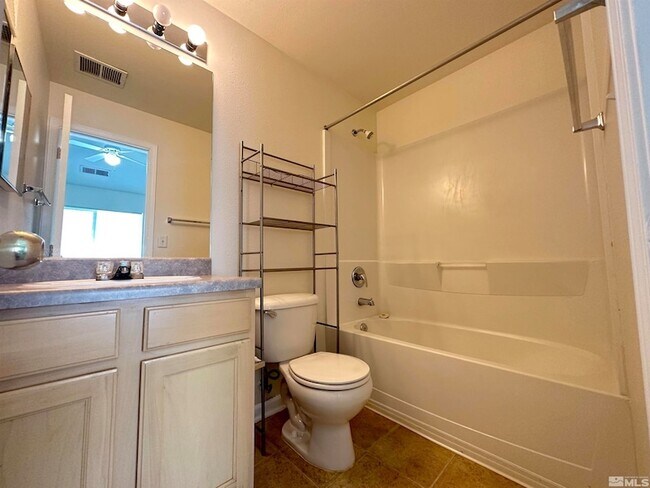 Building Photo - 200 Talus Way