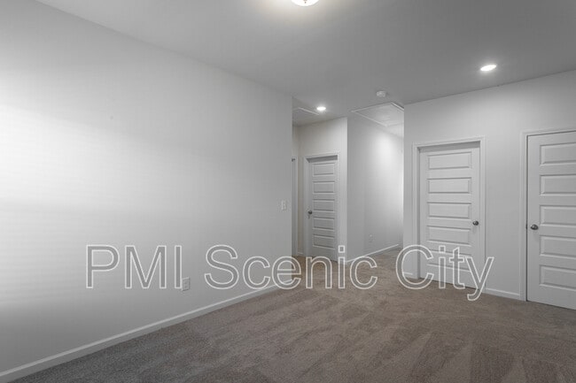 Building Photo - 8836 Meadowvale Ct