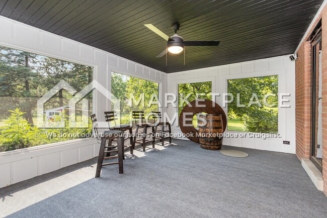 Building Photo - 13140 S 86th Ave