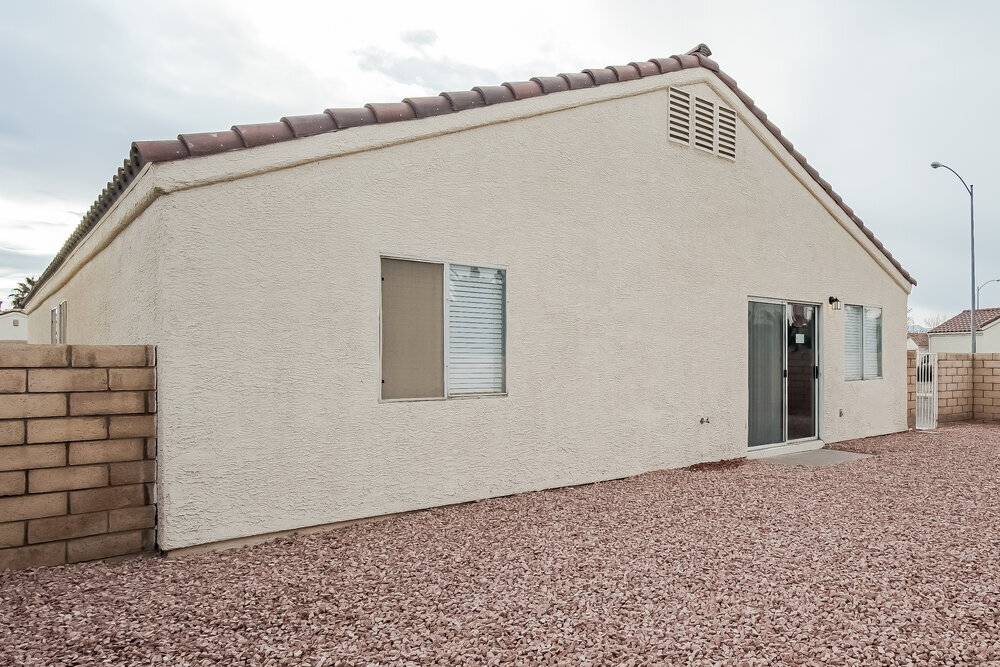 Building Photo - 881 Adobe Flat Dr
