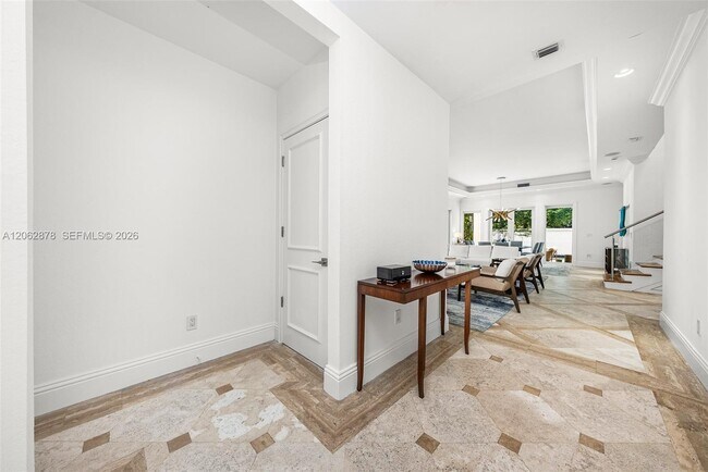 Building Photo - 6 Coconut Ln