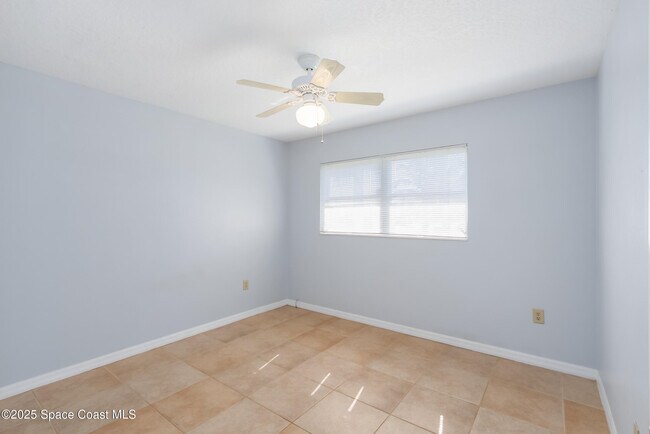 Building Photo - 460 Carissa Dr