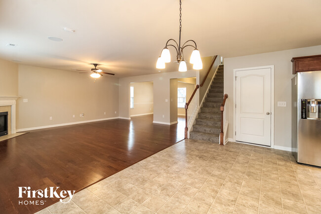 Building Photo - 2936 Grassy Knoll Cir