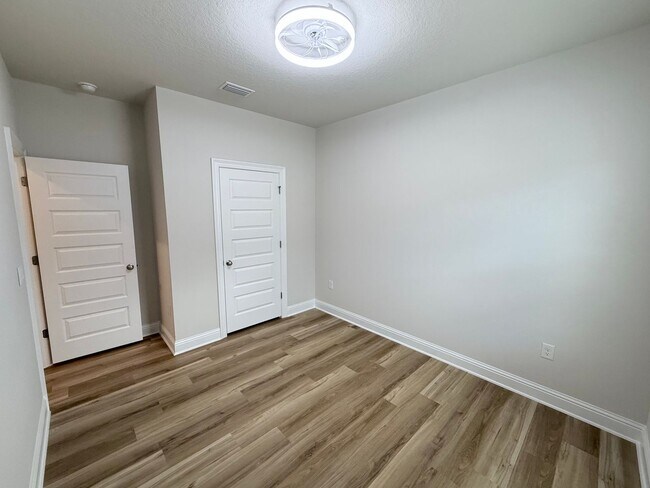 Building Photo - 28073 Hallow Trl