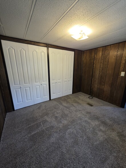 Building Photo - 1100 Pines Rd