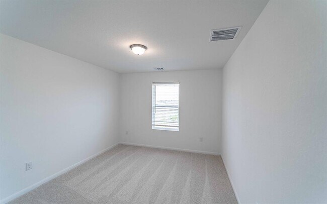 Building Photo - 219 Tokalaun Dr