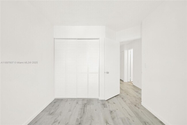 Building Photo - 17380 SW 140th Ct