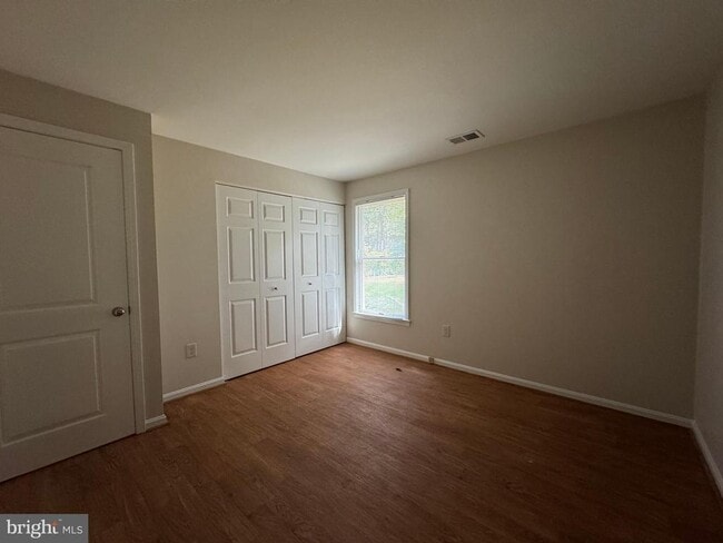 Building Photo - 11850 Clifton Dr