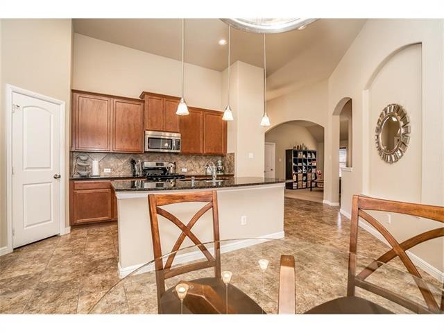 Building Photo - 1405 Nightingale Dr