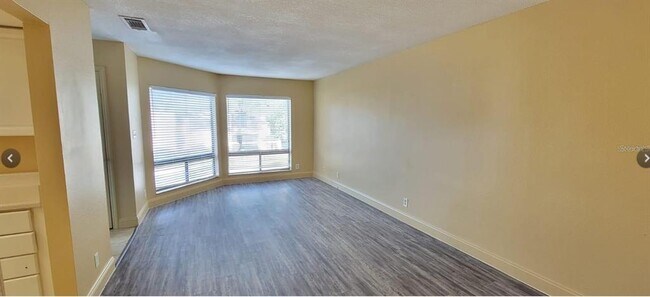 Building Photo - 2510 Lemon Tree Ln